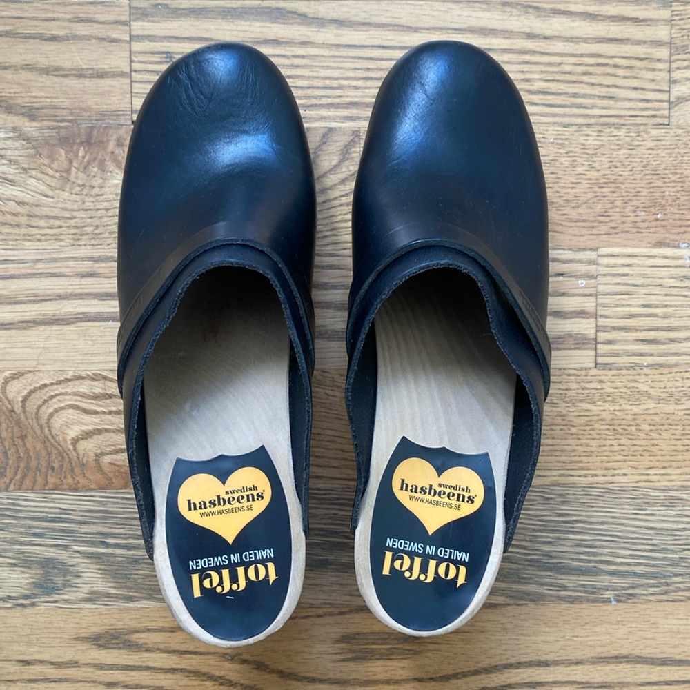 Swedish Hasbeens Toffel - Black leather heeled clogs size 39